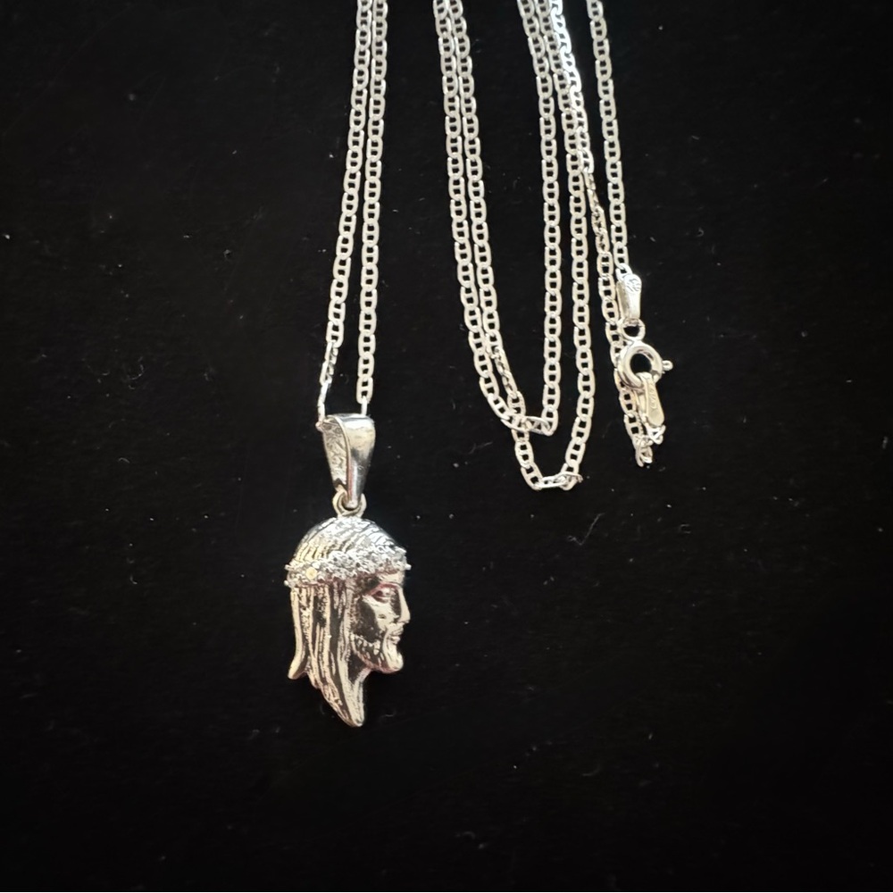 925 Sterling Silver Very Small Christ Pendant with chain Necklace. New